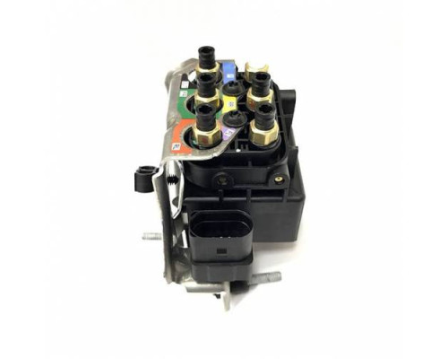 Блок клапанов пневмоподвески для Volvo XC60 (2017-2023)