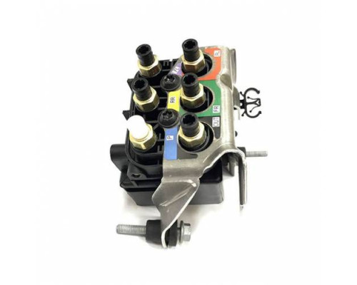 Блок клапанов пневмоподвески Jeep Grand Cherokee WK2 (2010-2021)