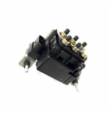 Блок клапанов пневмоподвески для Volkswagen Touareg NF (2010-2018)